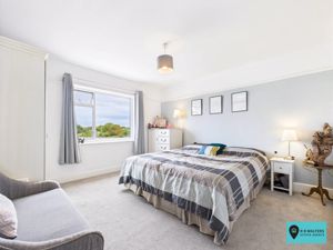 Bedroom- click for photo gallery